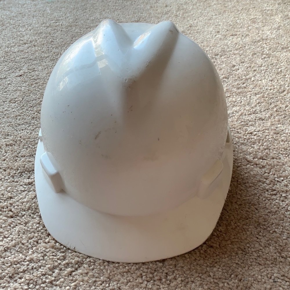 Construction hat - image 1